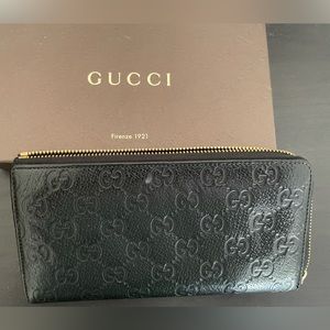 Authentic Gucci  Long Wallet